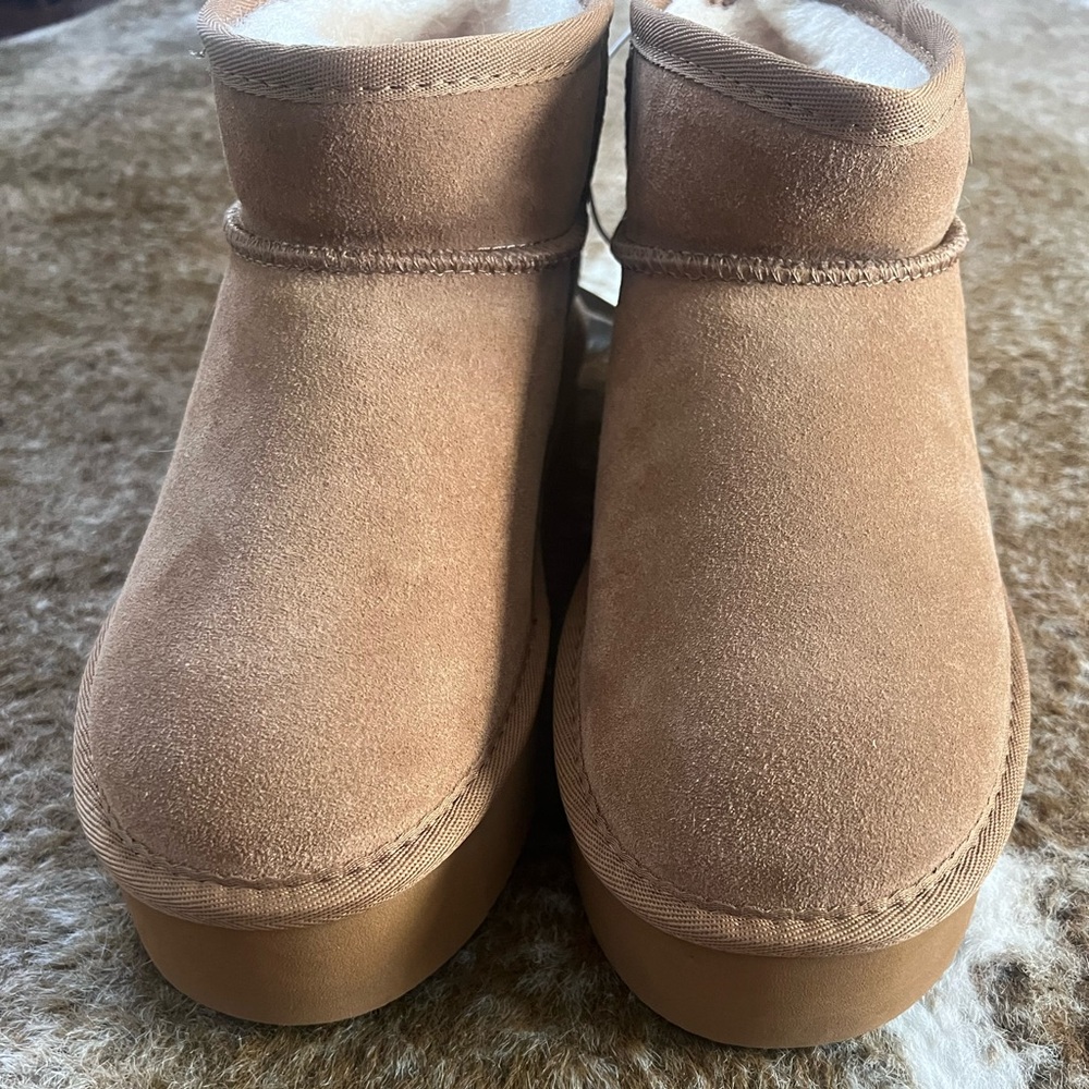 BearPaw Women's Tan Suede Winter Boots